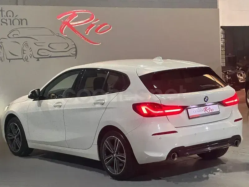 Usado BMW 120 Comfort Edition 190 CV (139 kW) 2020 Blanco Utilitario