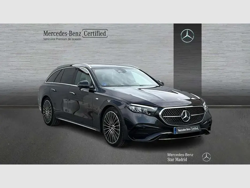 Usado Mercedes E300 313 CV (230 kW) 2026 Gris Familiar