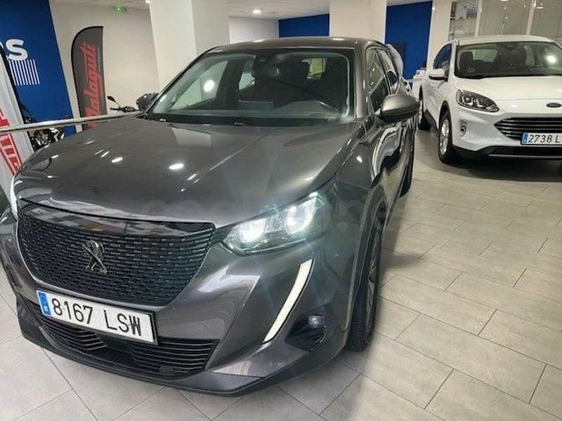 Usado Peugeot 2008 Active 110 CV (80 kW) 2021 Gris / plata SUV