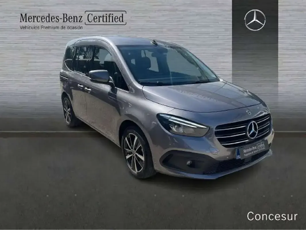 Käytetty Mercedes T180 116 HP (85 kW) 2025 Harmaa Tila-auto