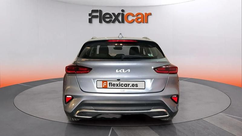 Usado Kia XCeed 160 CV (117 kW) 2023 Gris SUV