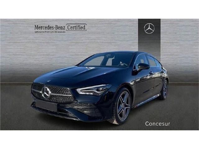 Usado Mercedes CLA250e Shooting Brake AMG line 218 CV (160 kW) 2024 Negro cosmos Familiar