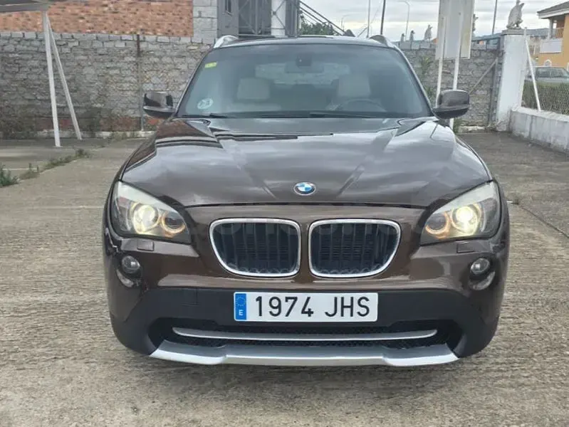 Usado BMW X1 Comfort Edition 177 CV (130 kW) 2010 Marrón SUV