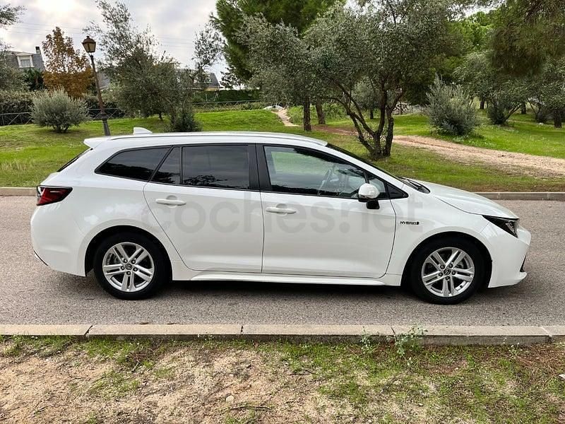 Usado Toyota Corolla Active 122 CV (89 kW) 2021 Blanco Familiar