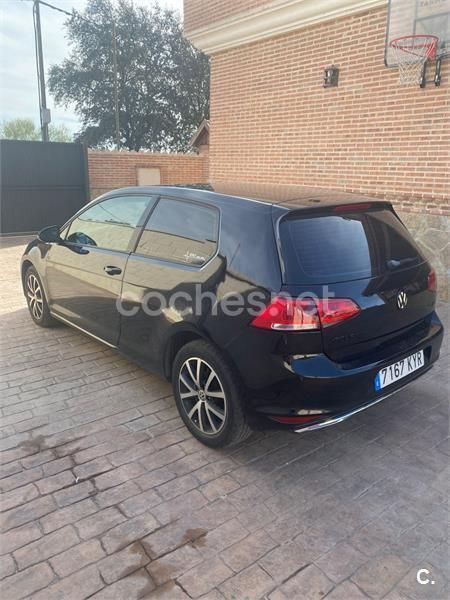 Usado VW Golf VII Advance 105 CV (77 kW) 2014 Negro Berlina