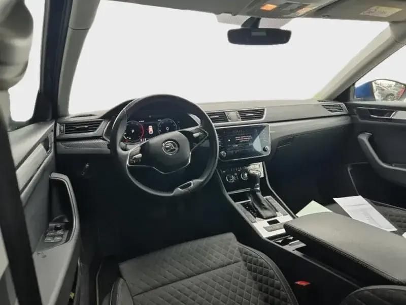 Usado Skoda Superb Ambition 150 CV (110 kW) 2022 Familiar