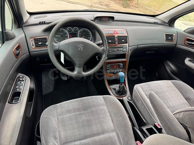 Usado Peugeot 307 90 CV (66 kW) 2004 Negro Berlina