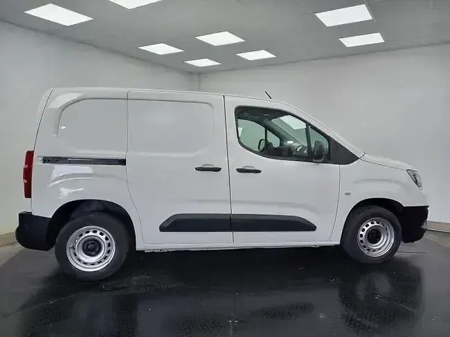 Usado Opel Combo 102 CV (75 kW) 2021 Blanco Monovolumen