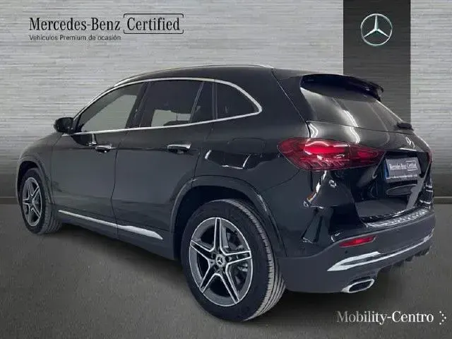Usado Mercedes GLA250 218 CV (160 kW) 2025 Negro SUV