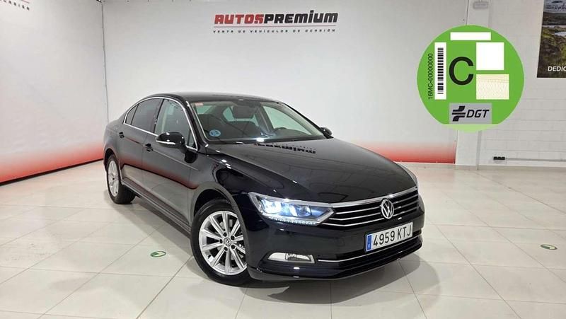 Usado VW Passat Advance 150 CV (110 kW) 2019 Negro Berlina