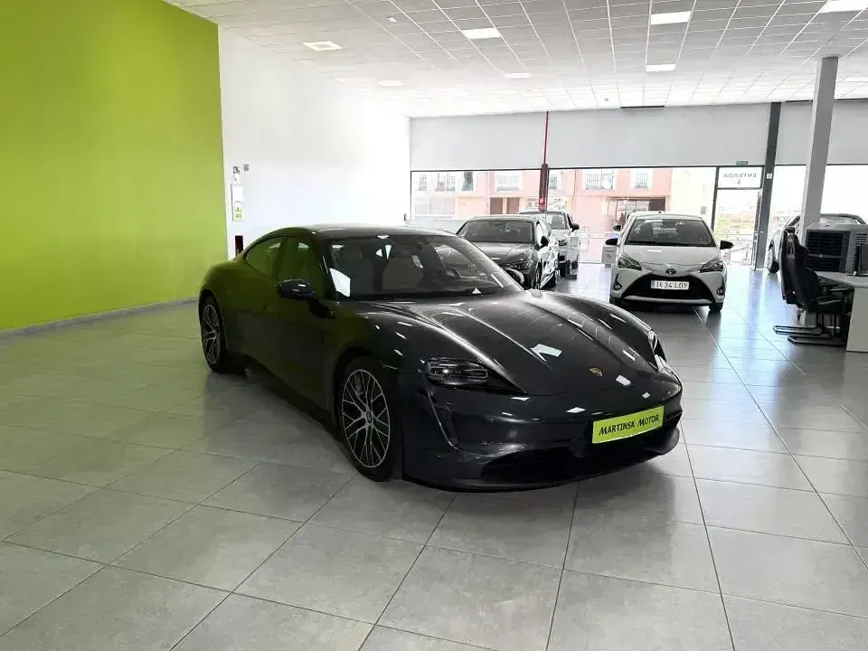 Usado Porsche Taycan 300 kW (408 CV) 2024 Gris Berlina