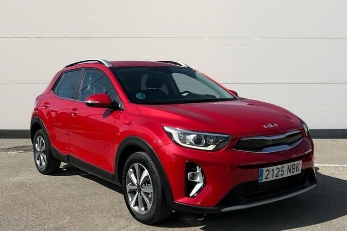 Usado Kia Stonic 101 CV (74 kW) 2025 Rojo SUV