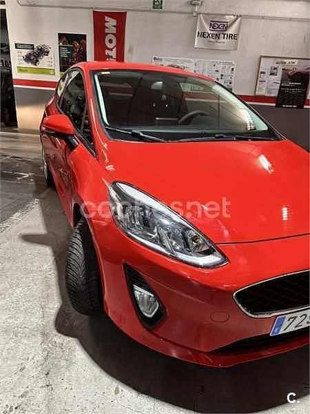 Rojo Usado 2020 Ford Fiesta Trend Utilitario | 6300 € (Super precio) - Imagen 1/4