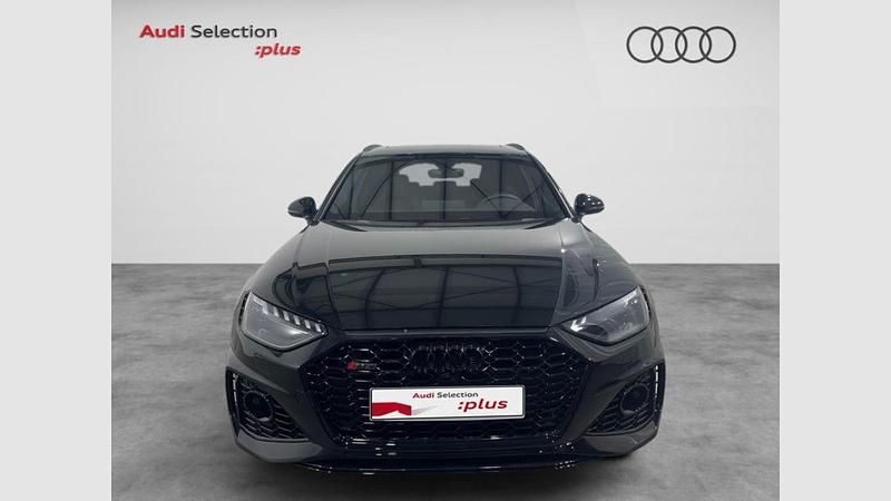 Usado Audi RS4 450 CV (330 kW) 2023 Negro mitos (metalizado) Familiar