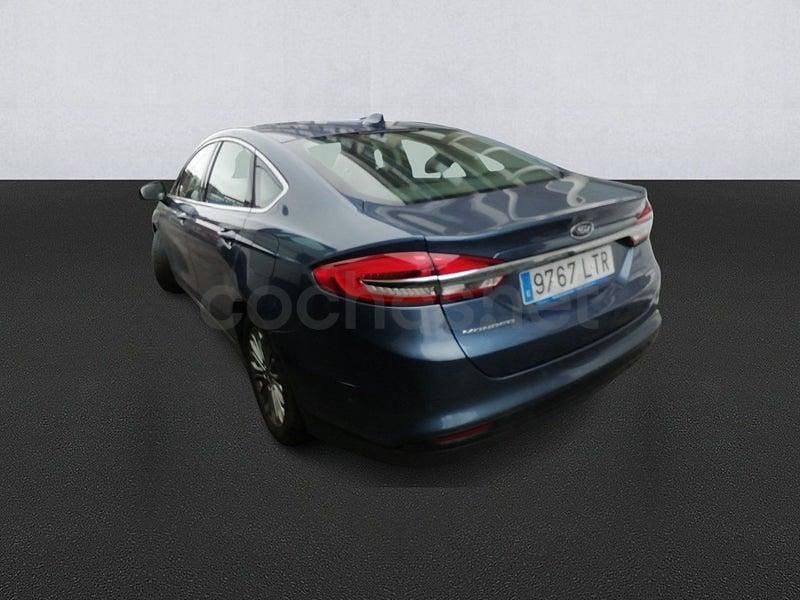 Usado Ford Mondeo Titanium 187 CV (137 kW) 2021 Azul Berlina