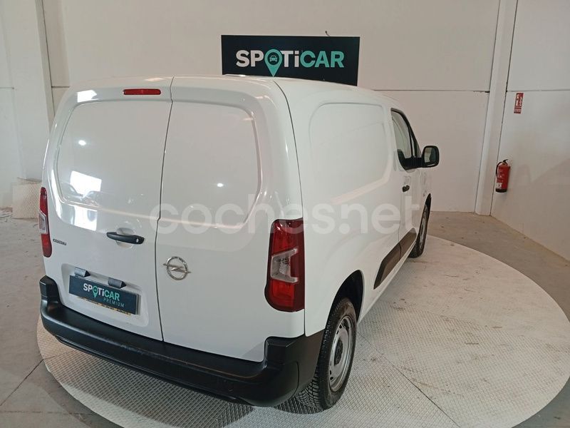 Usado Opel Combo Life Business Edition 102 CV (75 kW) 2022 Blanco Monovolumen