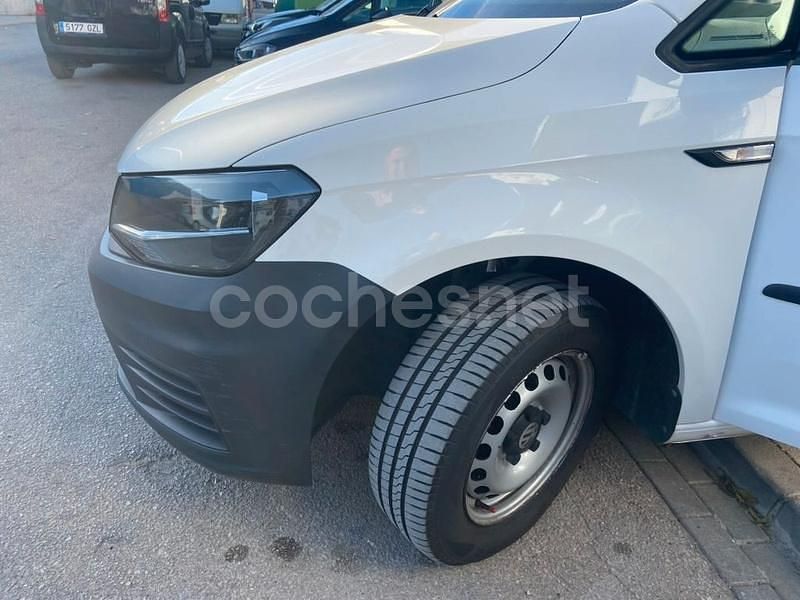 Usado VW Caddy Maxi Beach 102 CV (75 kW) 2016 Blanco Monovolumen