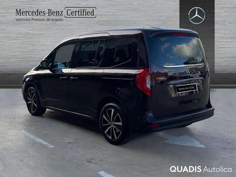 Occasion Mercedes 180 116 PK (85 kW) 2024 Rood Sedan