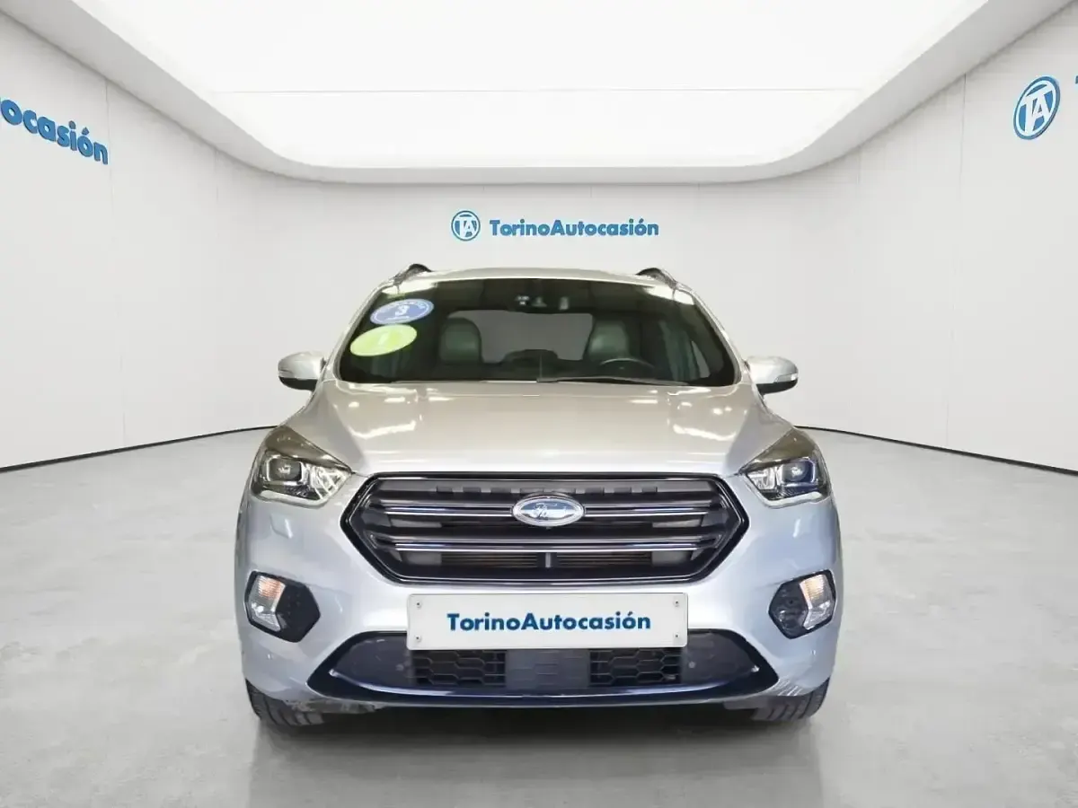 Usado Ford Kuga ST-Line 150 CV (110 kW) 2018 Gris SUV