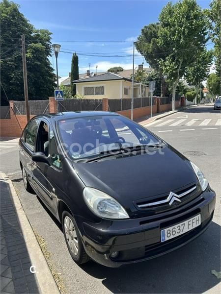 Usado Citroën Xsara Picasso Exclusive 92 CV (67 kW) 2006 Negro Monovolumen