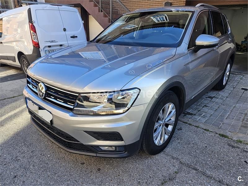 Usado VW Tiguan Edition 150 CV (110 kW) 2018 Gris / plata SUV