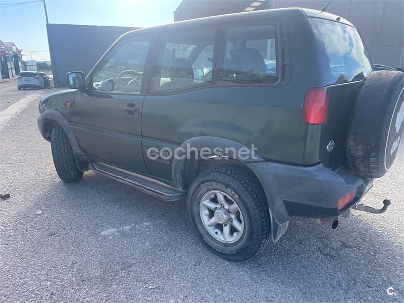 Usado Nissan Terrano Comfort 125 CV (91 kW) 1999 Verde SUV