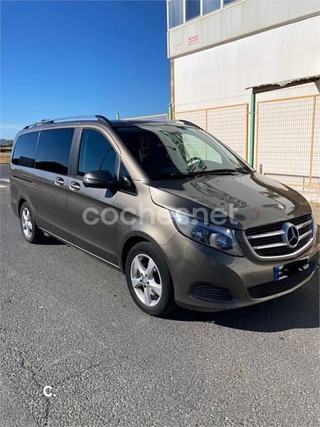 Usado Mercedes V220 Avantgarde 163 CV (119 kW) 2017 Gris / plata Monovolumen