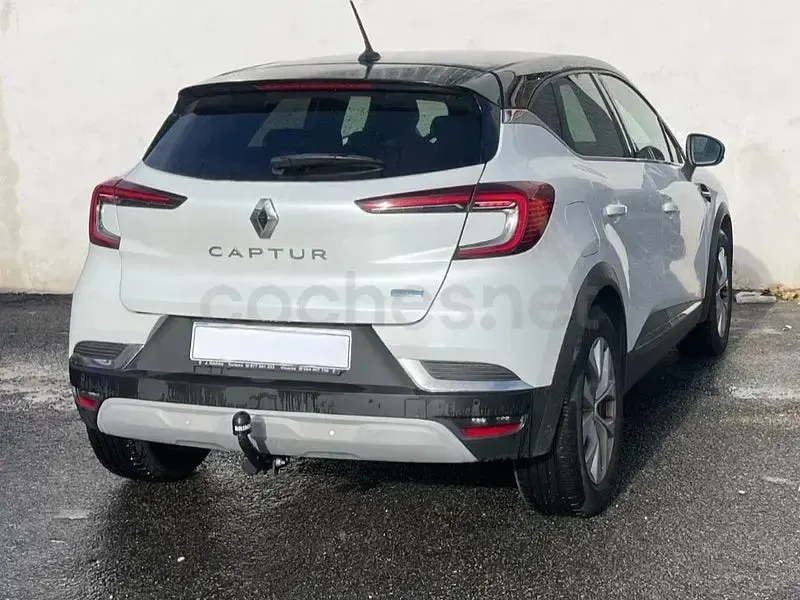 Usado Renault Captur Zen 145 CV (106 kW) 2022 Blanco SUV