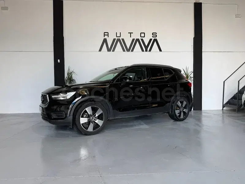 Usado Volvo XC40 Momentum 150 CV (110 kW) 2020 Negro SUV