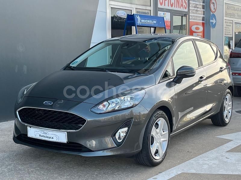 Usado Ford Fiesta Trend 100 CV (73 kW) 2021 Gris / plata Berlina