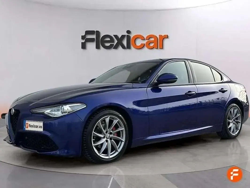 Usado Alfa Romeo Giulia Sprint 200 CV (147 kW) 2022 Azul Berlina