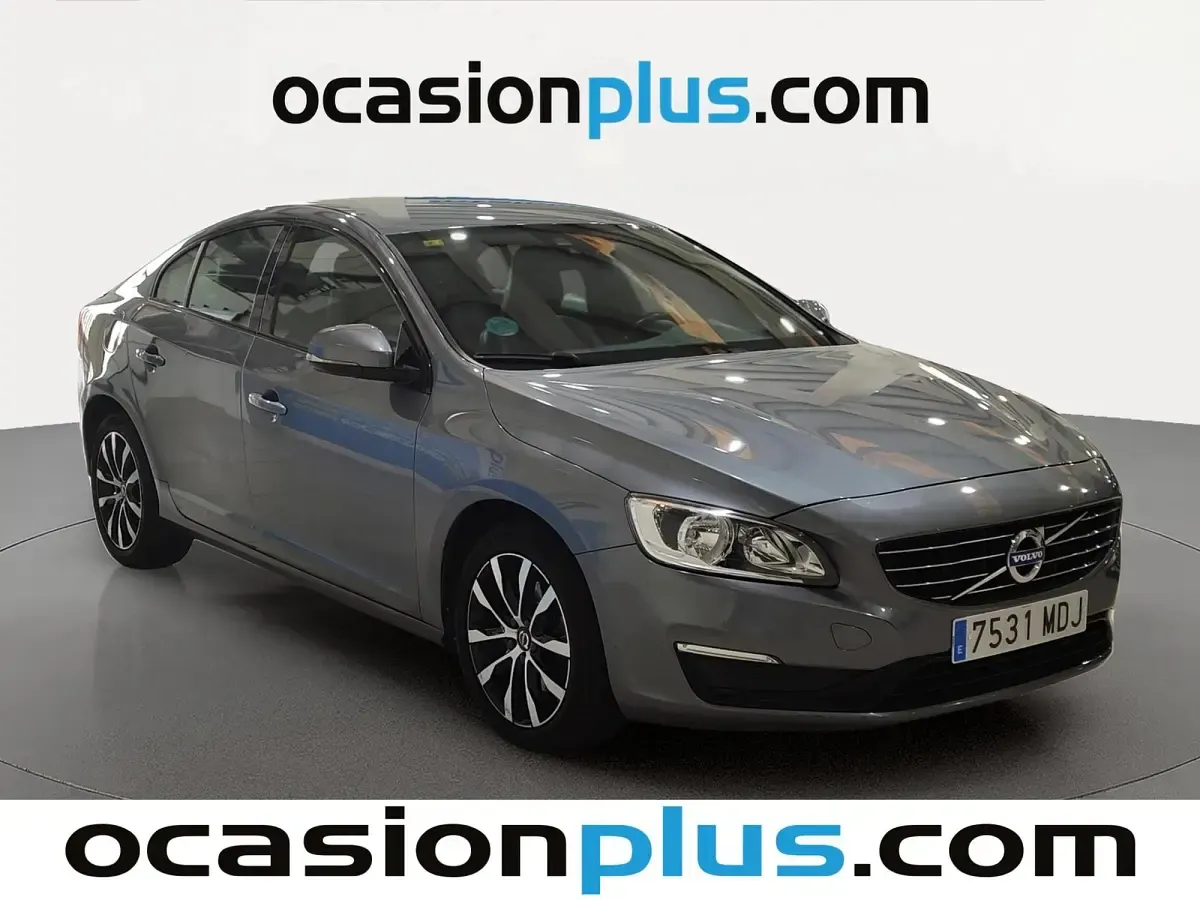 Usado Volvo S60 Kinetic 150 CV (110 kW) 2018 Gris Berlina