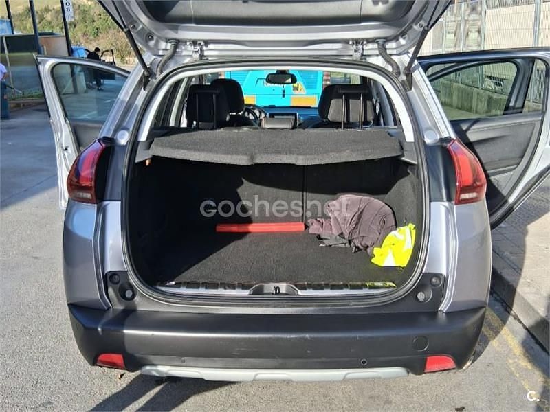Usado Peugeot 2008 Crossway 120 CV (88 kW) 2018 Blanco SUV