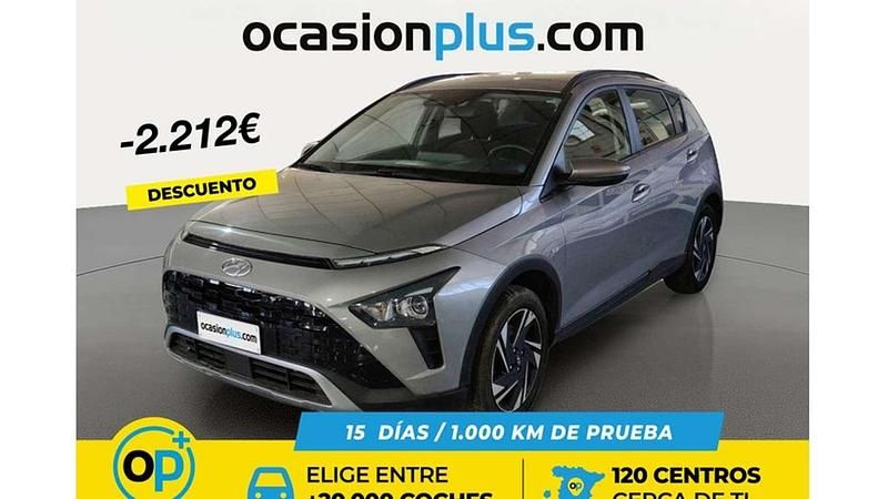 Usado Hyundai Bayon 101 CV (74 kW) 2022 Gris SUV