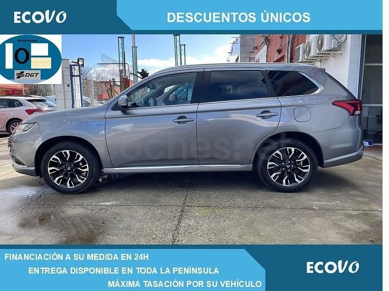 Usado Mitsubishi Outlander P-HEV 203 CV (149 kW) 2017 Gris / plata SUV