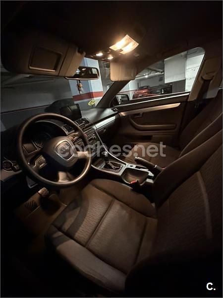 Usado Audi A4 140 CV (102 kW) 2006 Azul Berlina