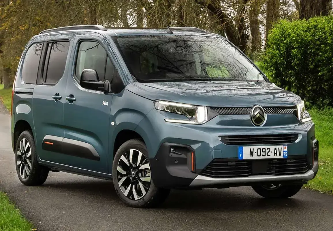 Usado Citroën Berlingo PureTech 110 CV (80 kW) 2019 Gris Monovolumen