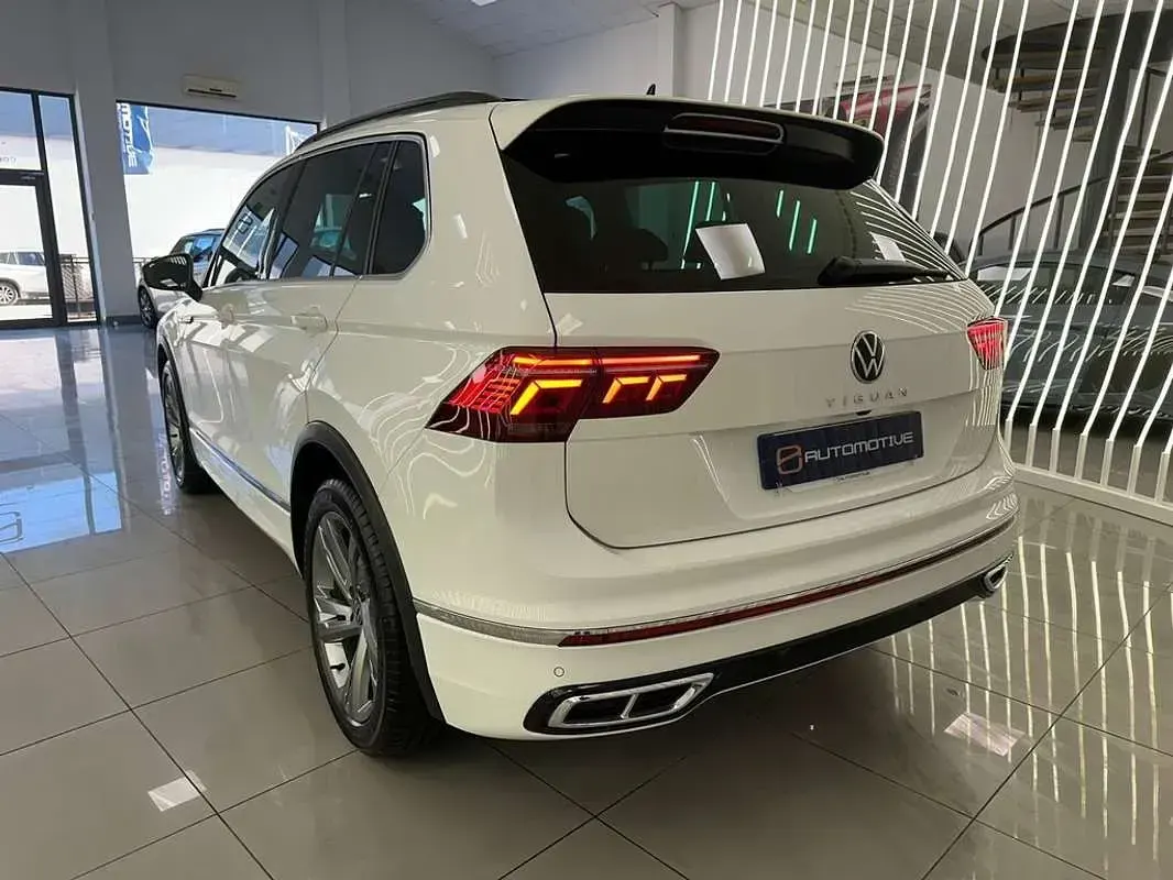 Usado VW Tiguan R-line 150 CV (110 kW) 2023 Blanco SUV