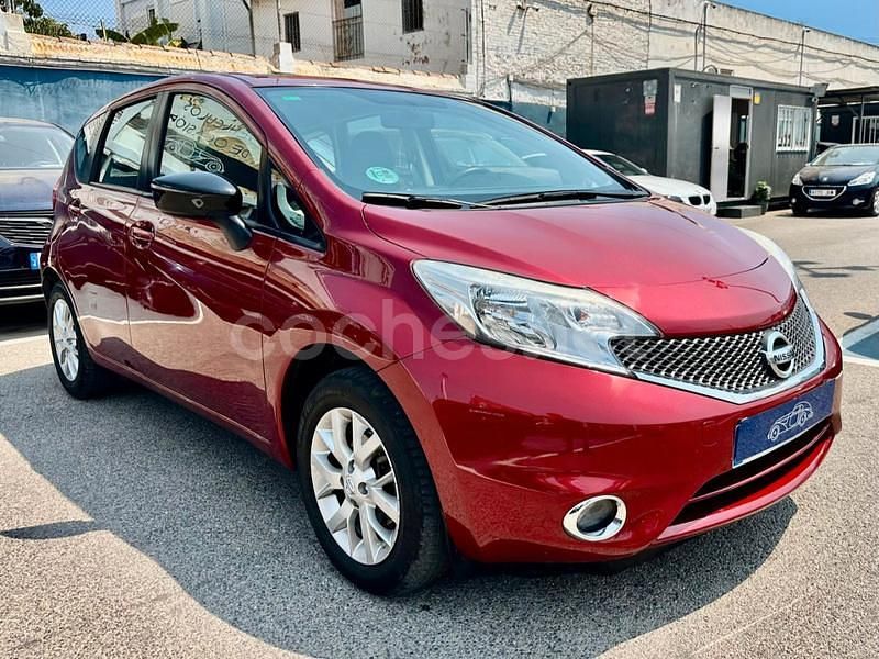 Usado Nissan Note Acenta 80 CV (58 kW) 2014 Granate Monovolumen