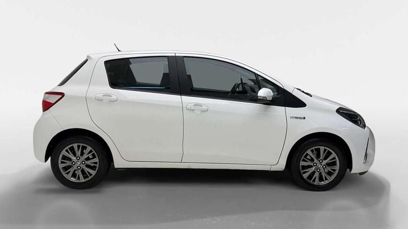 Usado Toyota Yaris Active 116 CV (85 kW) 2020 Blanco Berlina