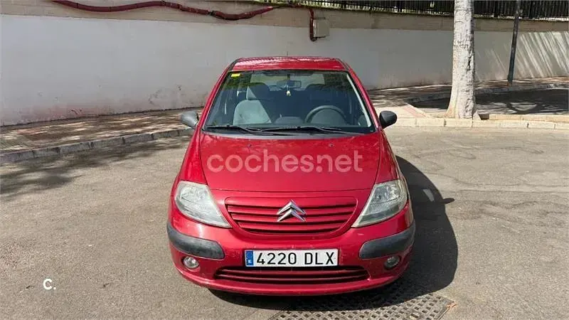 Usado Citroën C3 70 CV (51 kW) 2005 Rojo Berlina