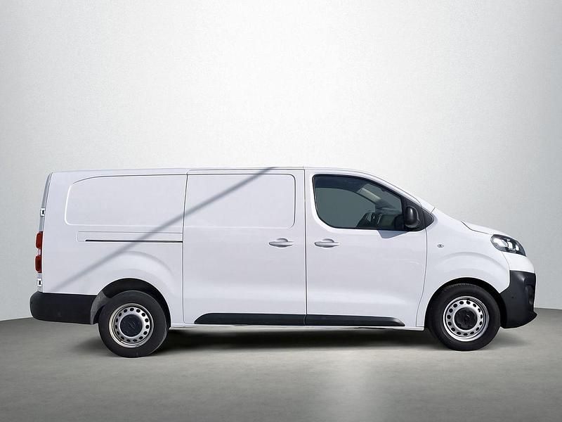 Usado Opel Vivaro 102 HP (75 kW) 2022 Branco Monovolume