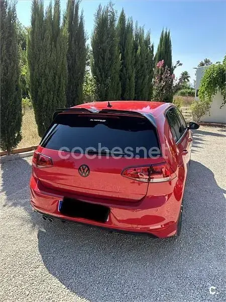 Usado VW Golf VII Sportline 150 CV (110 kW) 2015 Rojo Berlina