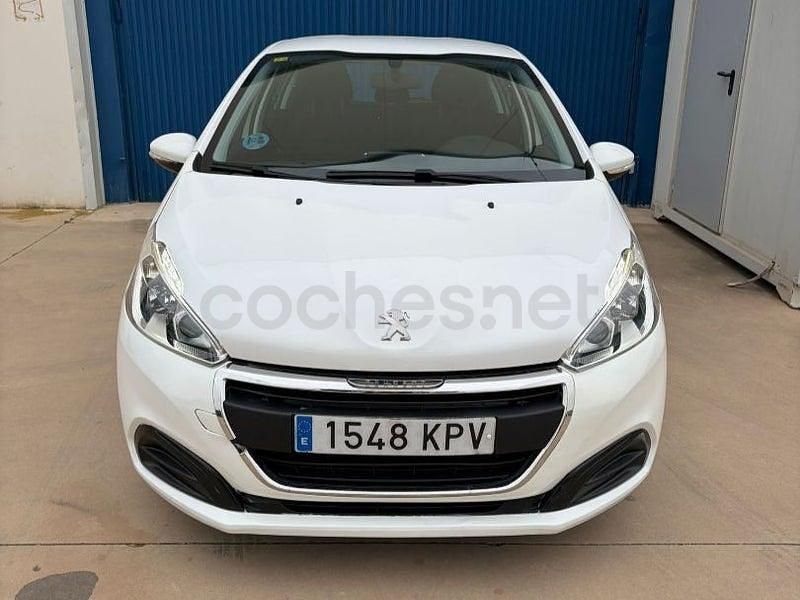 Usado Peugeot 208 Active 99 CV (72 kW) 2019 Blanco Utilitario