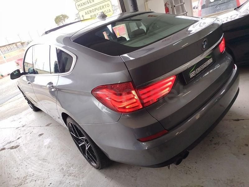 Usado BMW 530 Gran Turismo Comfort Edition 245 CV (180 kW) 2010 Gris / plata Berlina