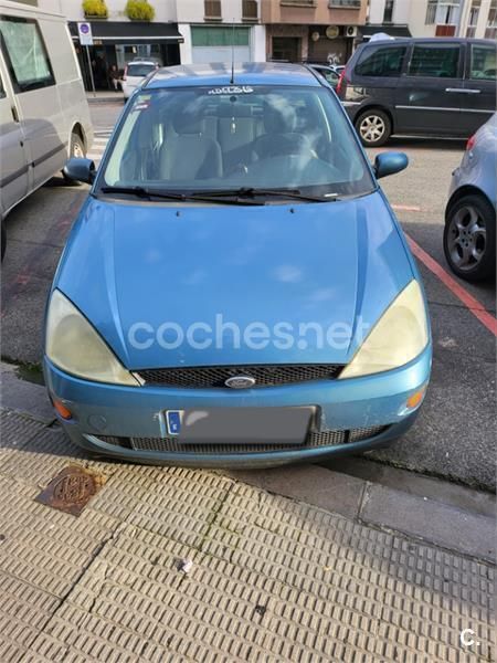 Azul Usado 2002 Ford Focus Ambiente Berlina | 1500 € (Precio justo) - Imagen 1/4