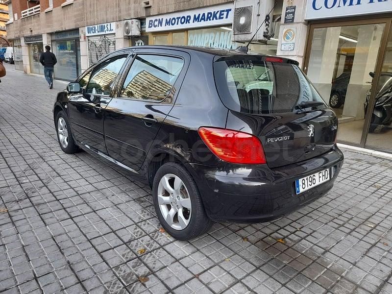 Usado Peugeot 307 110 CV (80 kW) 2006 Negro Berlina