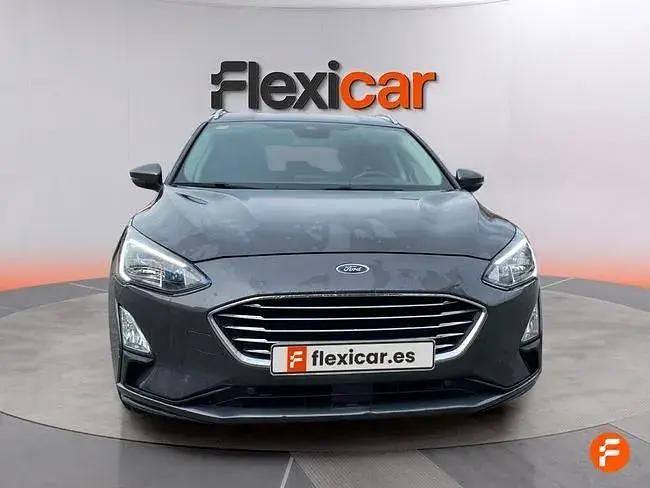 Begagnad Ford Focus Titanium 120 HK (88 kW) 2020 Grå