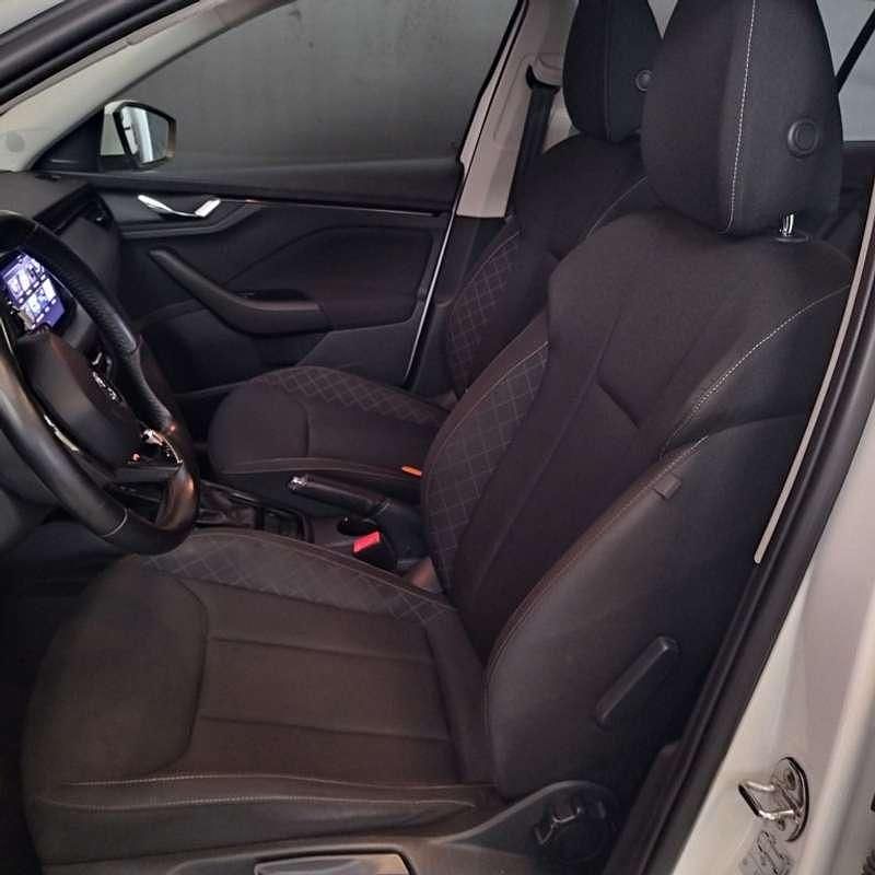 Usado Skoda Kamiq Ambition 110 CV (80 kW) 2021 Blanco SUV