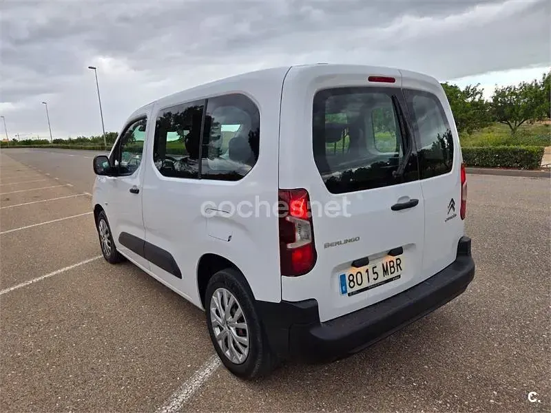Usado Citroën Berlingo Live 102 CV (75 kW) 2022 Blanco Monovolumen
